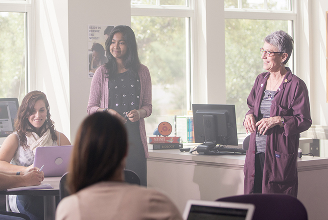 Professor Molly Weinburgh in classroom